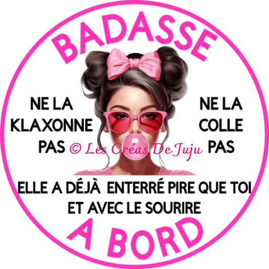 Macaron aimanté badasse à bord brune, blonde, rousse, peau noire