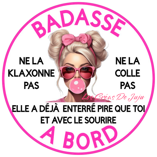 Macaron aimanté badasse à bord blonde