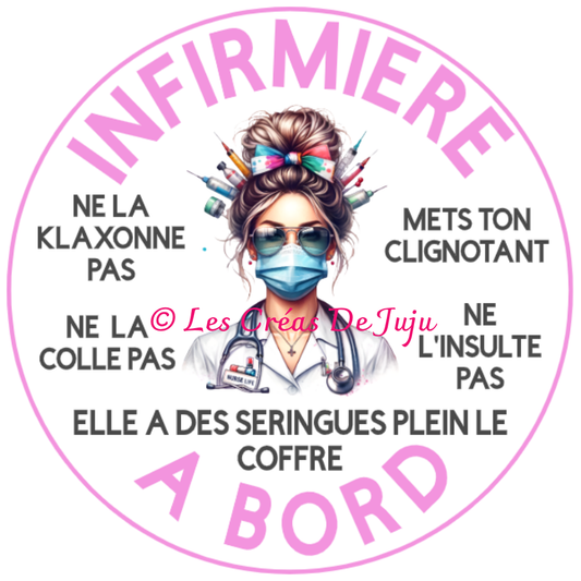 Macaron aimanté infirmière à bord