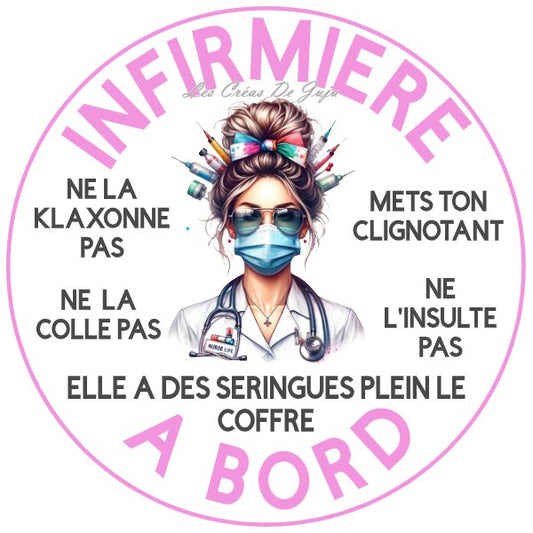 Macaron aimanté infirmière à bord