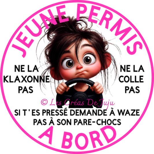 Macaron aimanté jeune permis à bord fille brune