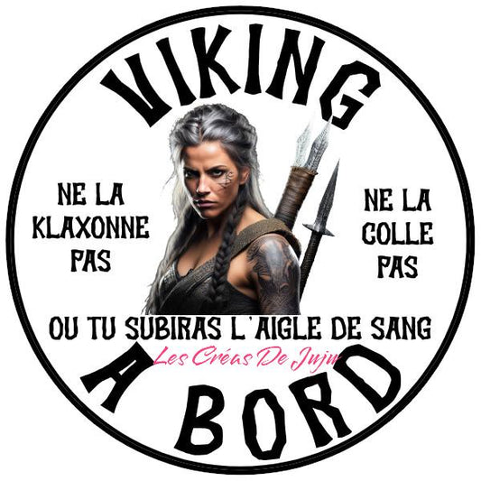 Macaron aimanté viking femme à bord